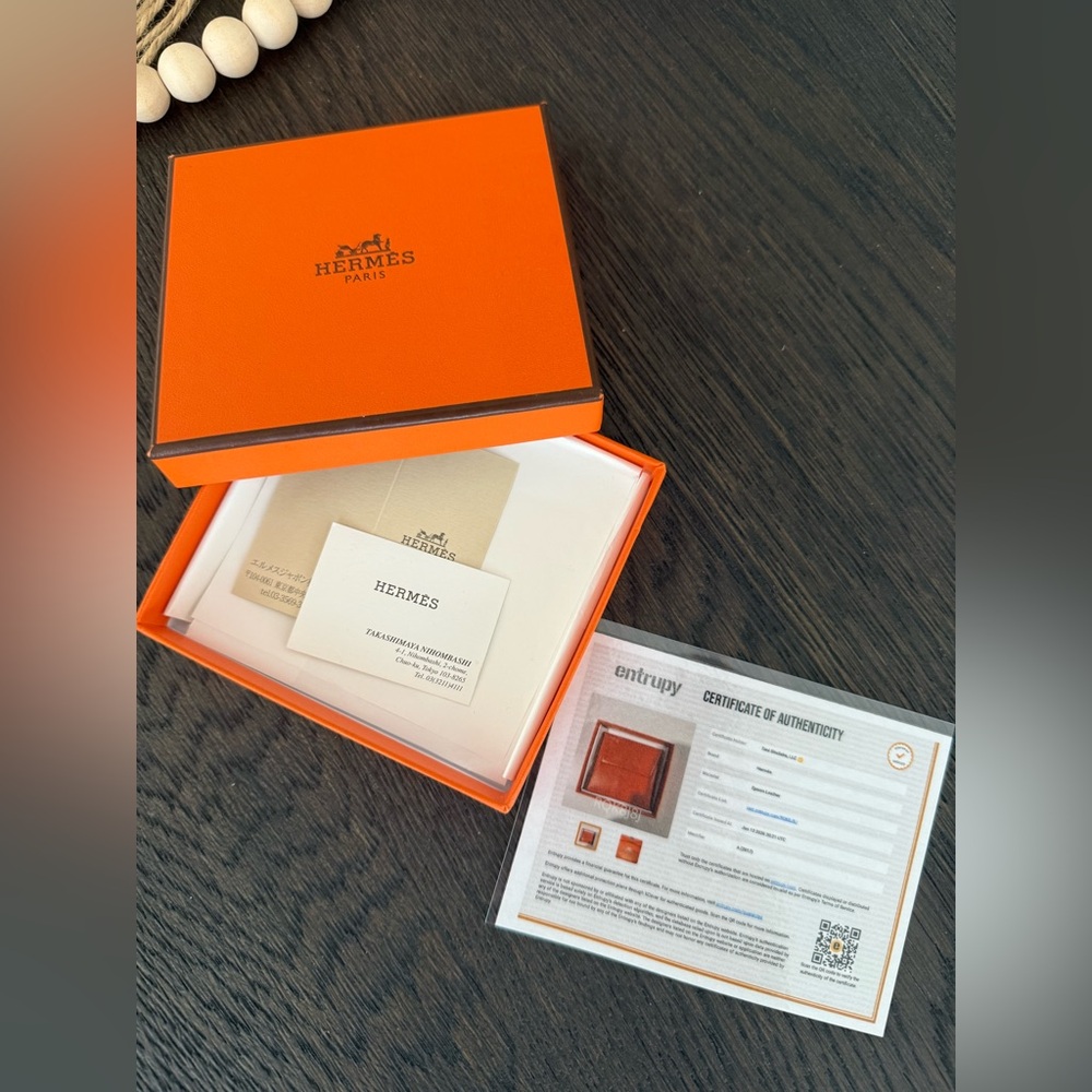 HERMES Orange Leather Wallet,  full inclusion, authenticity card - Picture 3 of 14